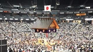 「来てたんだ」「生で見れた」「相変わらず可愛い♥」大相撲千秋楽に超大物女性、白トップスで　推し力士は霧島だった「熱い声援」