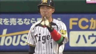 どうなってる！？ 鳥谷敬の打席で“想定外のハプニング”　バット振るも“指差し”→大谷の162キロ剛速球に驚愕【オールスター名場面】