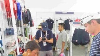 錦織圭　１回戦でフルセットを戦うもの翌日は問題なし　約４５分軽くショットを確認する練習後、サイン会などをこなす