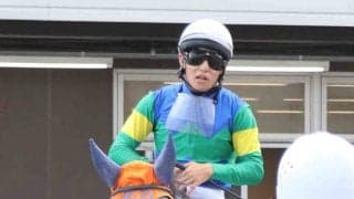 左目が見えないハンデを乗り越えドコフクカゼがデビュー戦で４着健闘　新原周馬騎手「これからも成長したところを見せられれば」