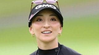 脇元華のノーバン始球式に清宮幸が思わず拍手　投稿動画には「ノーバン凄い！！！！！！」と女子ゴルフ仲間も驚嘆　白ミニスカートでど真ん中ストライク投球