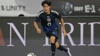 ｢セカンドで決まり｣19歳の日本代表MFが加入したスペイン名門、“地中海の夕日”新アウェイユニに大反響｢かっこよすぎ｣｢革新的｣｢ソソられる｣