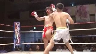 「止めろ、止めろ！」“15歳差”対決でタオル投入の衝撃TKO 怒涛のラッシュにファン騒然
