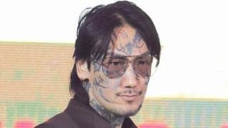 瓜田純士「１３回目の結婚記念日」美人妻と２ショット投稿「永遠の相棒にして尊敬するボスです」