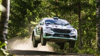 WRCフィンランド：WRC2部門はテーム・スニネンのペナルティでロベルト・ビルベスが勝利