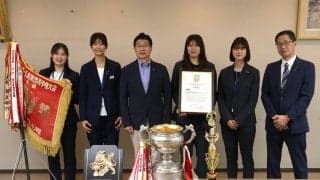 ９人制女子バレー「東京東信用金庫ブルーラビッツ」V報告＆“三冠”達成で墨田区・山本亨区長を表敬訪問！１１月全日本選手権も大図監督「優勝を目指していきたい」