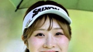 「これが本当のツクツクボウシ」もはや誰か分からない…日焼け対策万全の都玲華がセミとラウンド