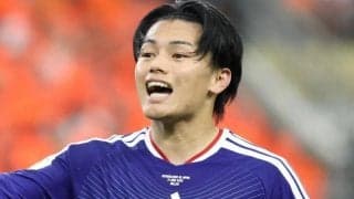 上田綺世「僕の原動力は家族」モデル妻との２ショ発信に板倉滉「♥♥」　久保ら日本代表仲間が続々反応、１１時間で３９万超いいね！反響に