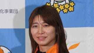 バレーボール大友愛さん　日本代表の長女・美空とディズニーシー　カチューシャ着けて動画撮影