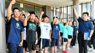 青森山田初戦を応援、中高生ら甲子園へ出発　「チーム一丸で」