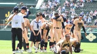 遊学館が猛反撃も及ばず　最大６点ビハインドを１点差まで詰め寄るも選手は涙「１勝を叶えられず悔しい」１１年ぶり夏の甲子園で初戦敗退