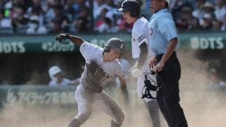 ビデオ検証が生んだ聖地初勝利！初出場・東日大昌平　けん制死で9回終了→ビデオ検証で2死一、二塁再開、勝ち越し打生まれる【26年夏甲子園】
