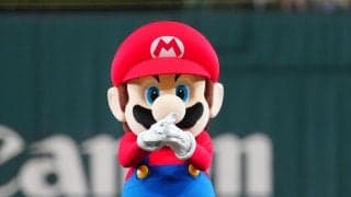 【巨人】「半端ない」マリオの身体能力にSNSも驚き　始球式に登場「ナイスピッチング」
