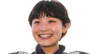 「いつも笑顔で楽しそうなので…」黄色“新ユニ”着用の19歳バドミントン女子に「CMきそう」ファン続々反応