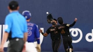 【阪神】ヒヤリ…　ショート熊谷敬宥、レフトのガルシアが衝突　京セラドーム一時騒然