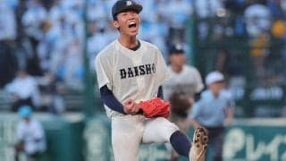大分商が今大会の公立勢初勝利！"大分の怪腕"が151キロ計測の圧巻投球、同校29年ぶりの白星呼び込む【26年夏甲子園】