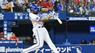 【DeNA】エンカーナシオンが同点７号ソロ「神様に感謝します。モンジャ！」試合を振り出しに