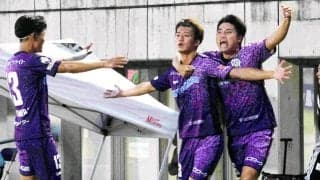 【Ｊ２藤枝】ＤＦ鈴木翔太が先制Ｖ弾　メガホンを握って絶叫「勝ったぞー！」開幕戦快勝発進