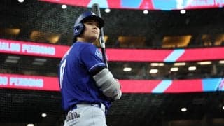 大谷翔平、８回１死一、二塁と追加点のチャンスも空振り三振に倒れる　敵地は大歓声