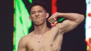 キック野杁正明の妻真帆さん「最高にかっこよかった」２人の子どもと勝利を祝う