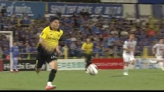 「反則だろ」24歳日本代表FW、交代直後の超加速→60m級ドリブルにスタジアム騒然「ヒットマンかよ」圧巻のファーストプレーに相手ファンも恐々