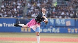 「目キラキラでかわいい」　話題の腹筋バキバキ美女、“推し球団”のため汗キラ投球「ガチ恋しました」
