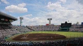 【甲子園】三塁塁審の木村審判員にアクシデント　３回終了時に負傷交代　４回から山本飛審判員に