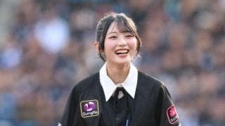 「めっちゃ可愛い子が映ってる！」ＺＯＺＯマリン降臨の２２歳人気美女にネット騒然「映る度にめちゃめちゃ顔小さくて驚く」「カラフルスカートが魅惑的」