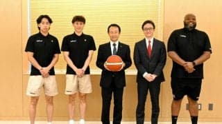 Bリーグの岐阜スゥープス　社長、選手ら知事と歓談　26日に開幕戦