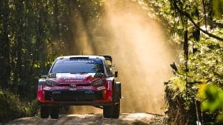 WRCチリ：オリバー・ソルベルグが首位発進。WRC2部門の山本雄紀はアクシデントで病院へ搬送