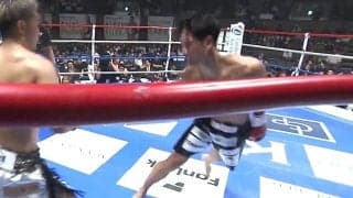 「足すごい角度に」「“欽ちゃん走り”のよう」衝撃ダウンに反響相次ぐ 「人形のように」実況驚愕