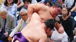 「富士」「富士」「富士」VS「ノ」「ノ」「ノ」秋場所初日しこ名で珍現象「琴」「朝」も３連続
