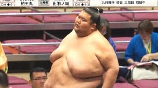 「土俵が…」合計“500キロ”に迫る超重量対決 あまりのド迫力に「土俵の悲鳴が聞こえそう」ユニークな反応も