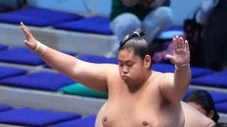 ハプニング！電車が止まってしまった…22歳序二段力士、タクシー移動も間に合わず