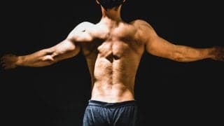 背筋が弱いとどうなる？背中を鍛えるならまずやりたい筋トレ
