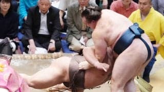 行司も迷う大熱戦、勝った伯乃富士が明かす土俵際「大関の足が…」過去６戦全敗の安青錦を撃破