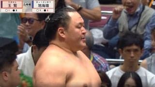 鉄人・玉鷲の姿に「涙が出る」 歴史に刻む「907」…“渾身の白星”に館内誰もが拍手する感動の光景