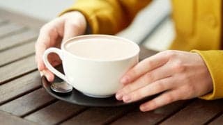 妊娠中はカフェインNG？1日の目安の量とおすすめの飲み物を紹介！