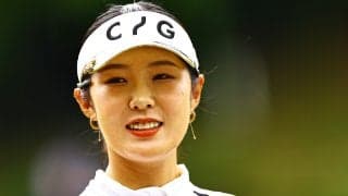 8年ぶり女子下部3勝目へ高木萌衣が首位キープ 2打差に東浩子と浜崎未来