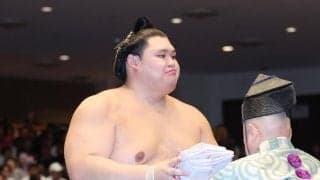横綱大の里が３連勝、大関琴桜と２人でトップ「良い相撲が取れた」美ノ海を押し出し