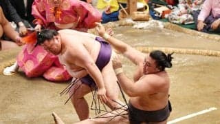 霧島　綱絶望的　またまた平幕に…美ノ海に痛恨３敗目　浅香山部長「負けた相撲は攻めあぐんでいる」