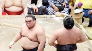 藤凌駕が大関初撃破「たまたまじゃない自分の相撲で勝てた」霧島を破り４勝目、初の勝ち残りも