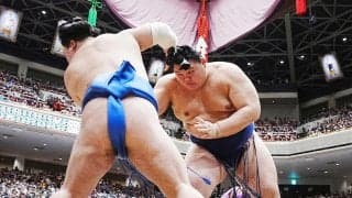 大の里が関脇藤ノ川に圧勝　2敗が消え、3敗で6人が追う