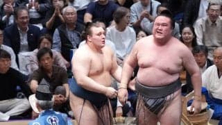 大関安青錦が平幕金峰山との３敗対決を制してＶ戦線に残る