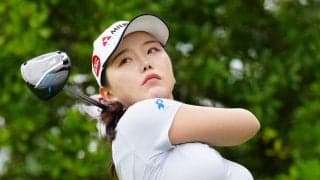 「美女過ぎる」セキ・ユウティン、青の花柄チャイナドレス姿に「天下無双」の声