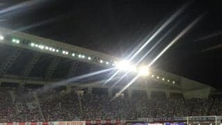 うわっ！サッカー試合前のピッチレベルに可愛さ別格の美人アナ２６歳　縦ロール髪に紺ジャケの清潔感が可愛すぎた