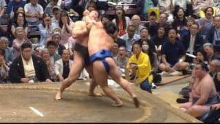 藤ノ川が「左手だけで霧島を…」驚異の逆襲で3大関総なめ「ラリアット」「腕取られたまま」圧巻光景に驚きと称賛