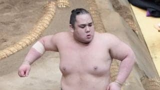 小林が７戦全勝で２度目の三段目優勝「諦めかけた後の優勝なので」左膝負傷で引退も考えた