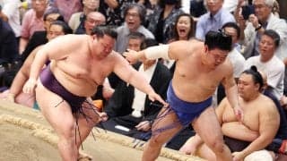 藤ノ川が４敗で優勝争いから後退　美ノ海に敗れ、２ケタ勝利お預け