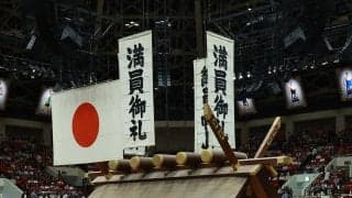 青学大・原晋監督、美穂夫人と仲良く秋場所観戦　青スーツ姿でＮＨＫに頻繁登場「目立つなぁ～」